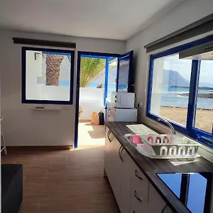 https://apartamento-la-sama.in-canary-islands.com
